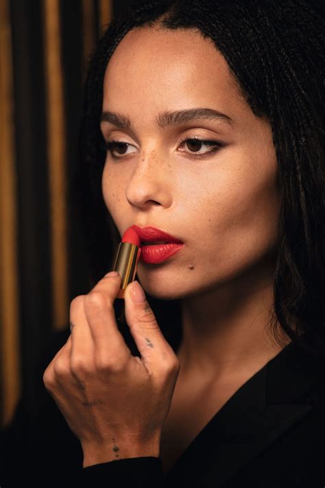 zoe kravitz red lipstick colir